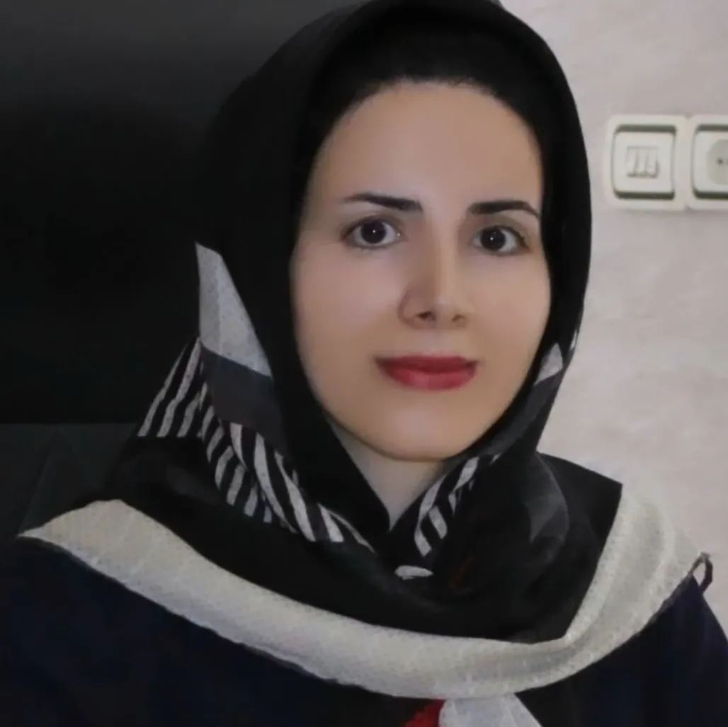 نسرین احمدی
