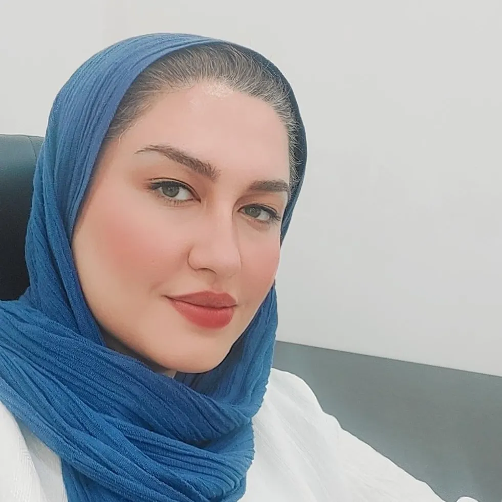 محدثه رستمی