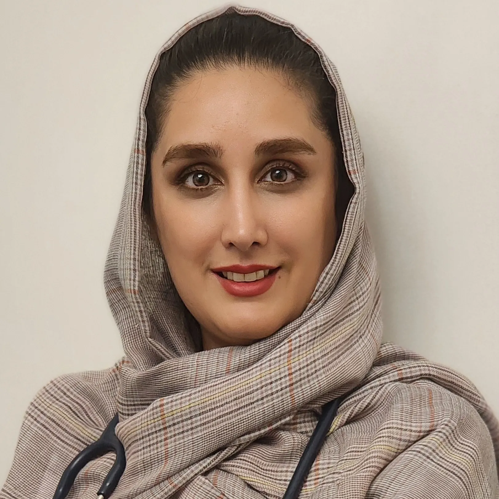 دکتر منا رمضانی قمصری