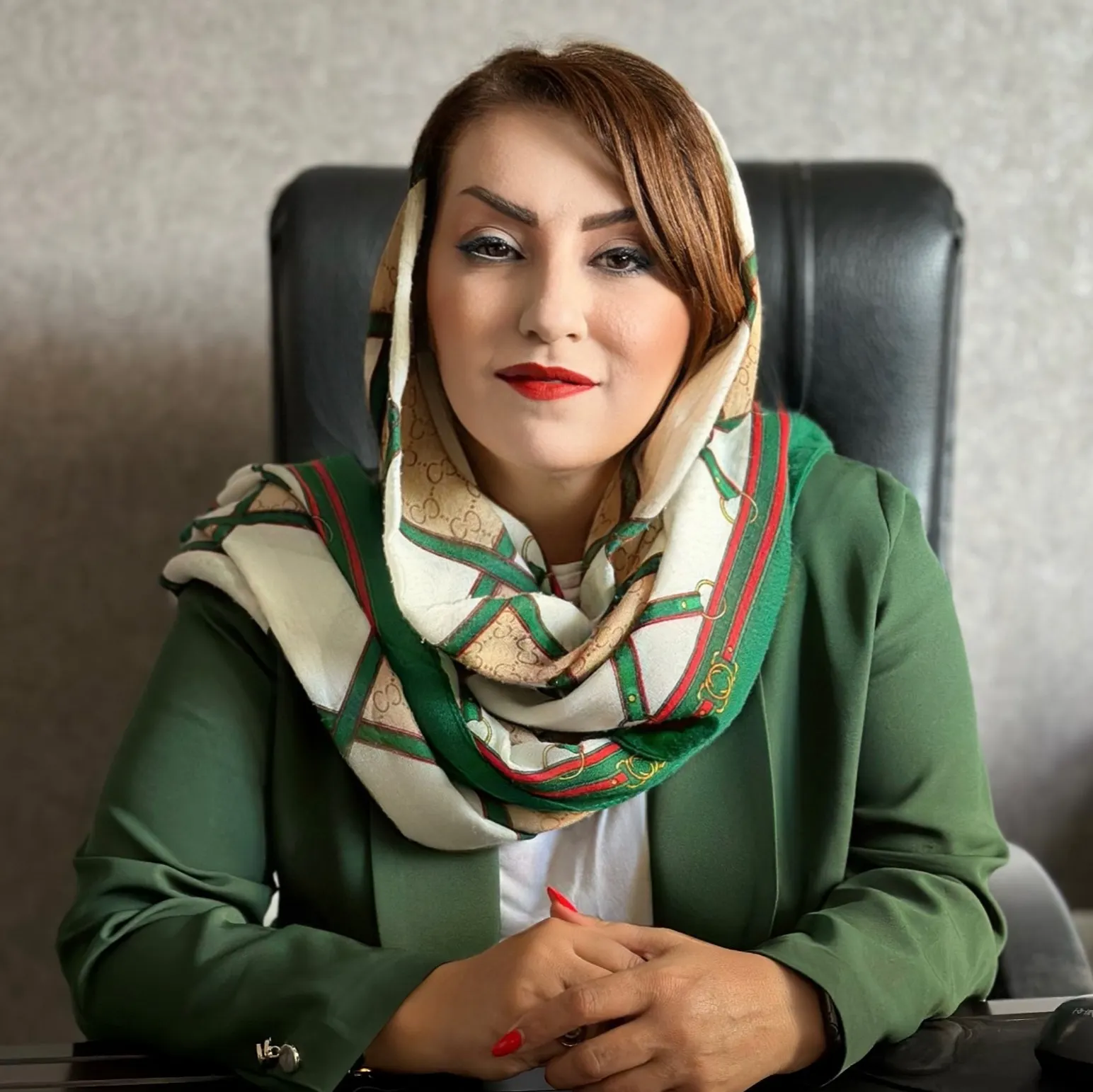 مینا شاپوران