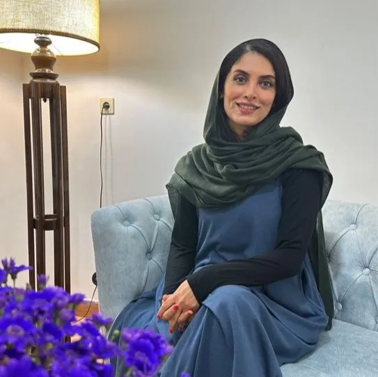 سیده هستی حسینی