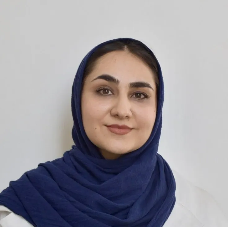 شقایق محمودی