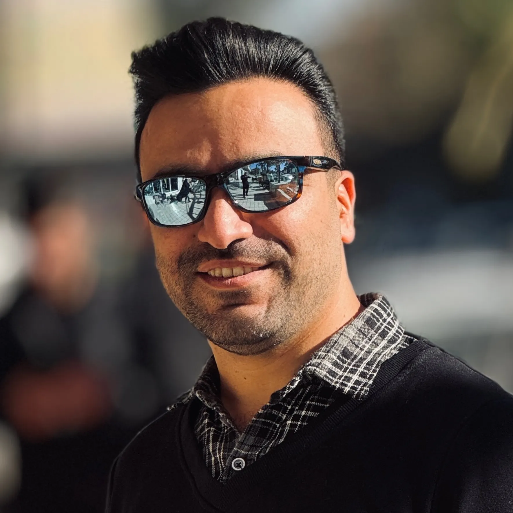 دکتر فرهاد عبدی