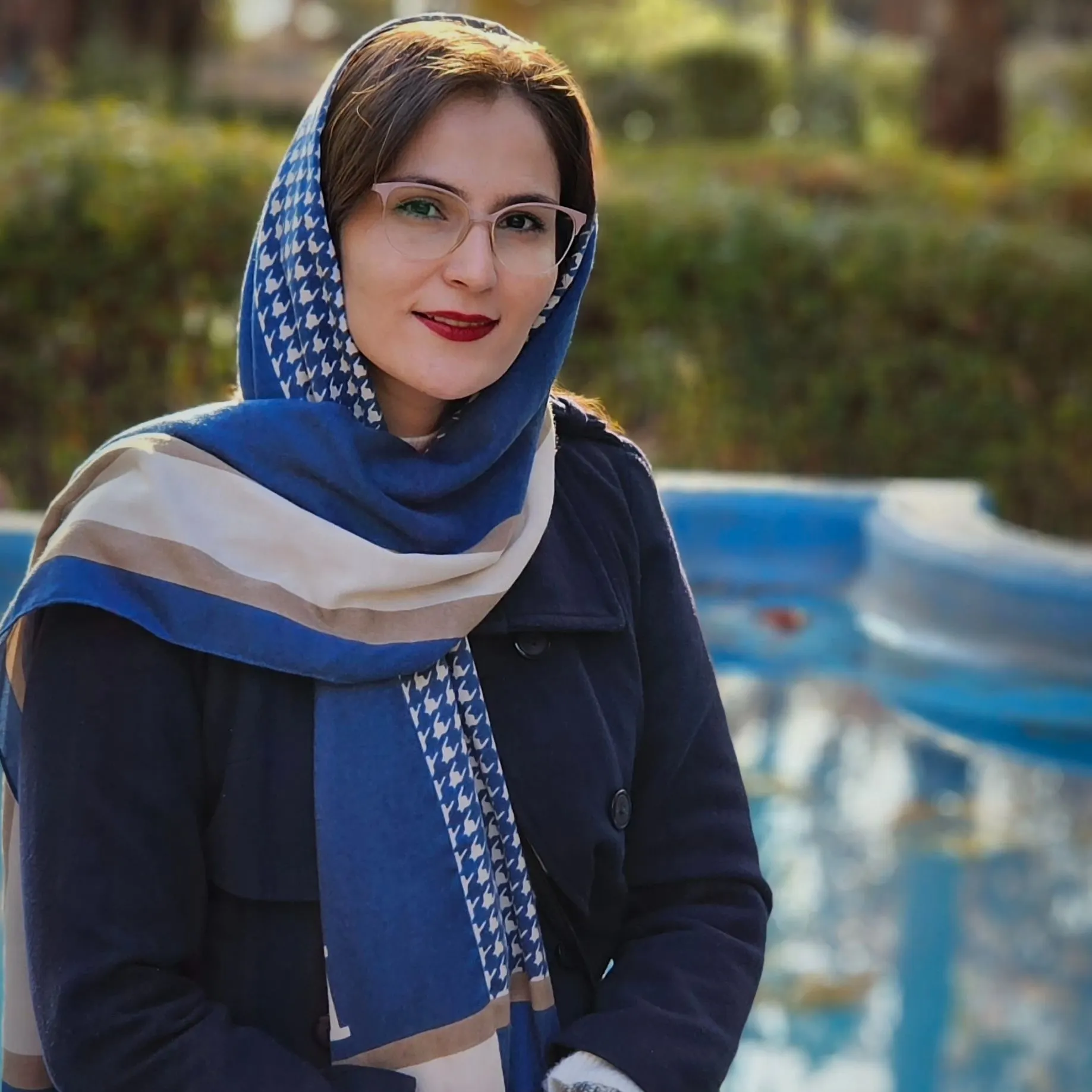 عاطفه صادقی