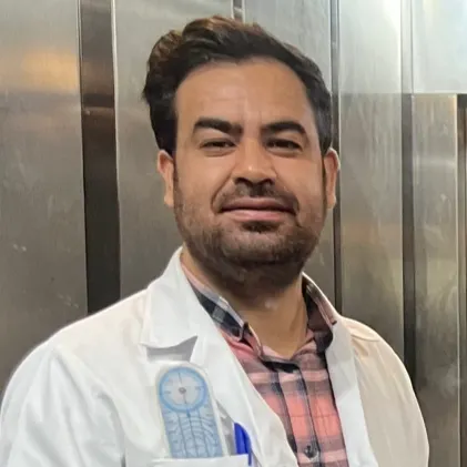 دکتر منصور پاریاب
