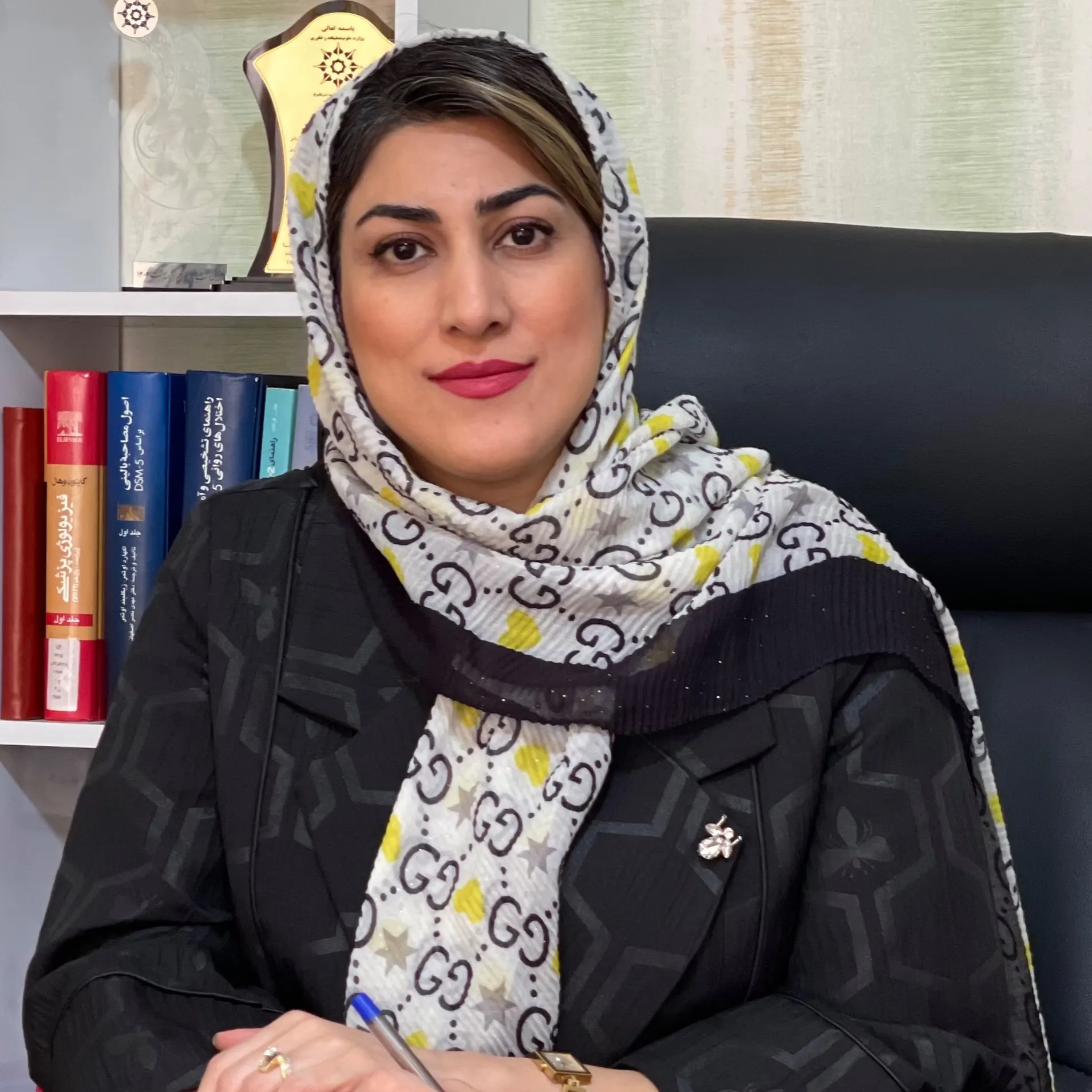 نگار پیلبان