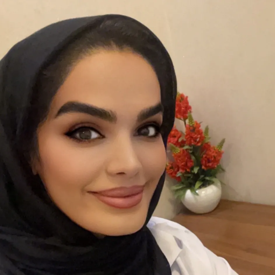دکتر نازنین حاجی زاده
