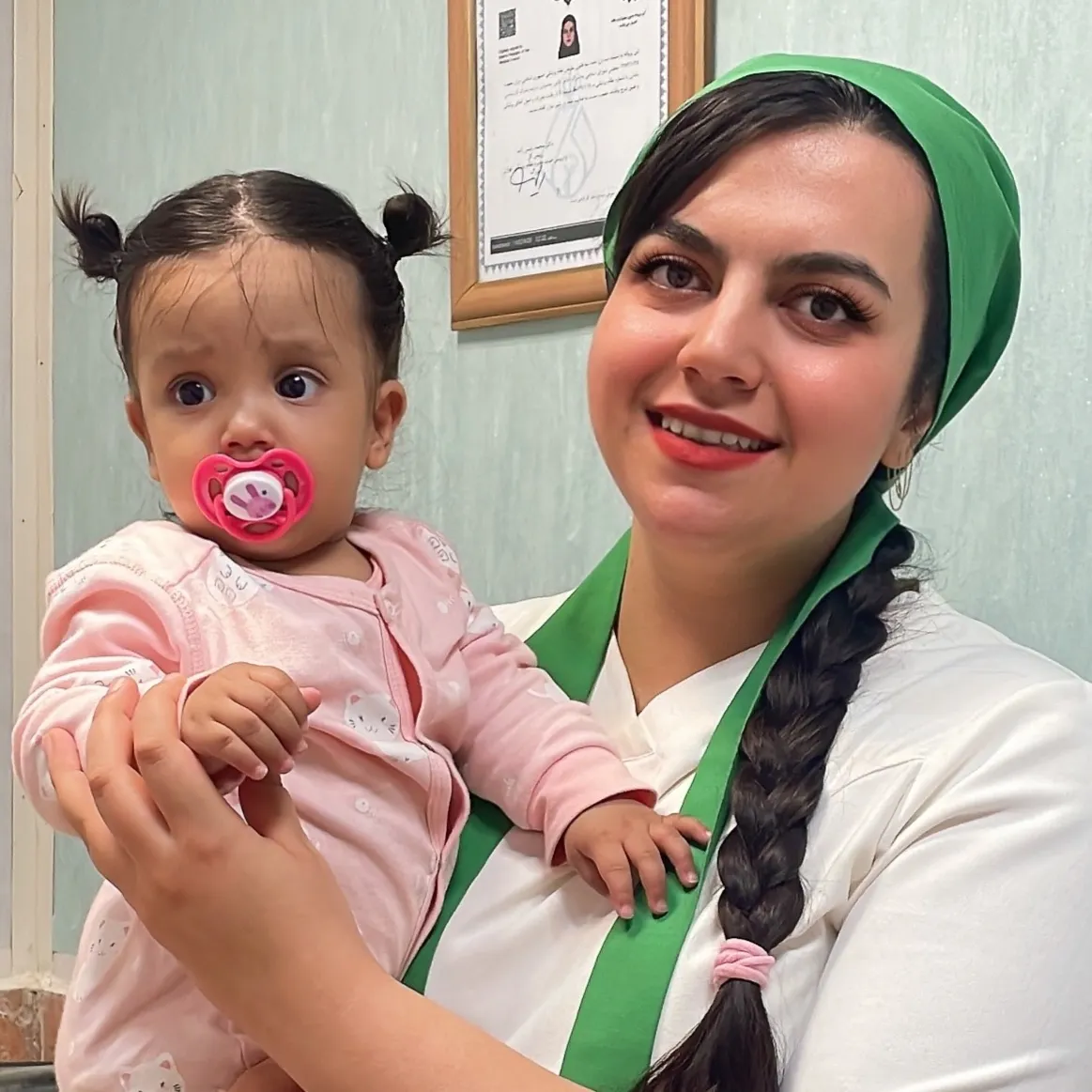نگین محمودی
