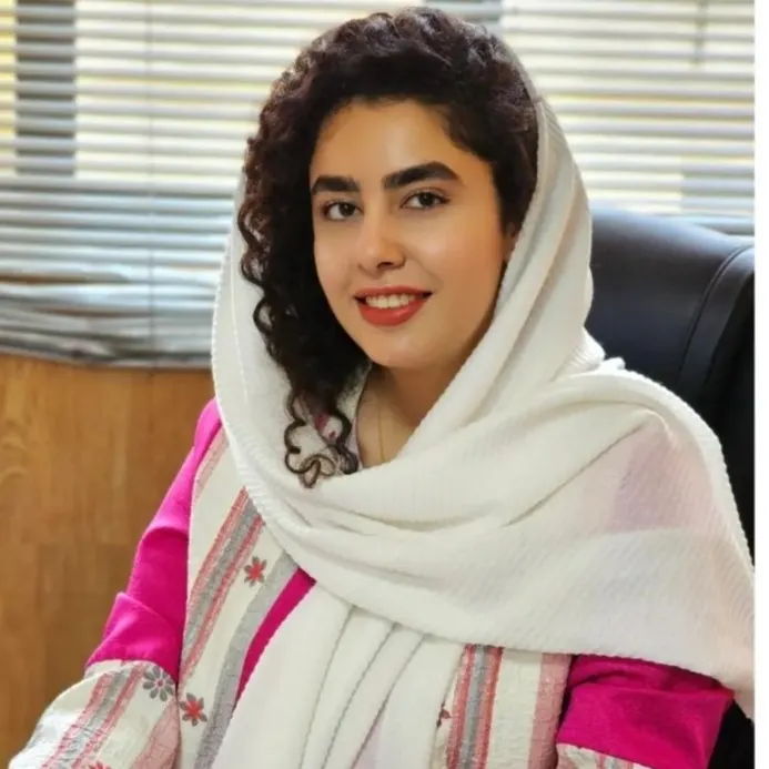ستاره هاشم زاده