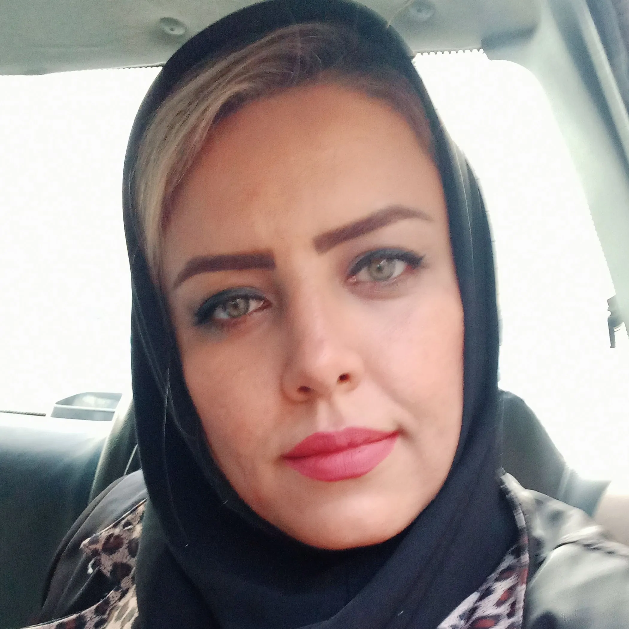 تارا فتاحی