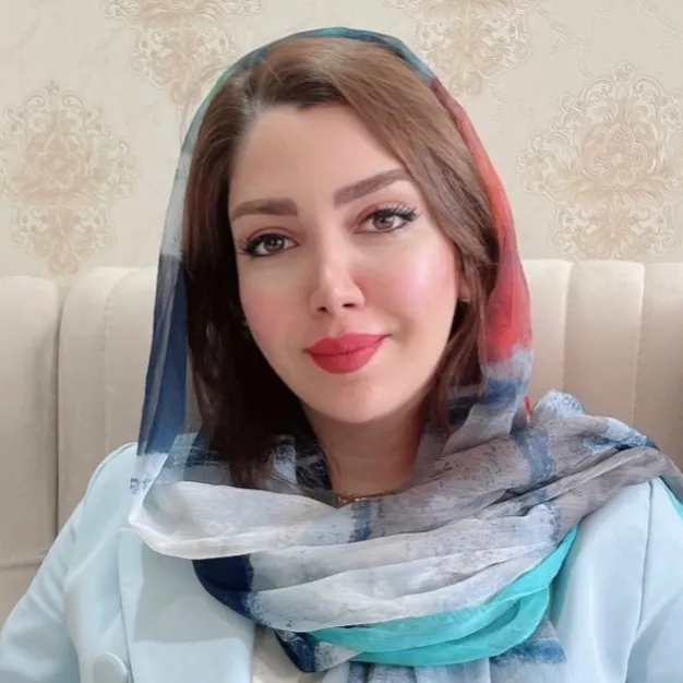 فرزانه دری
