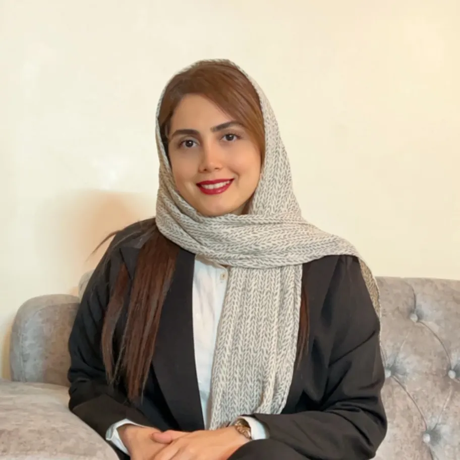 هانیه احمدپور