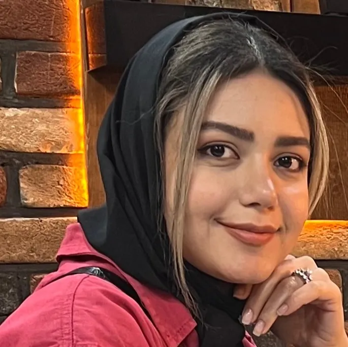 نسترن دانش یار