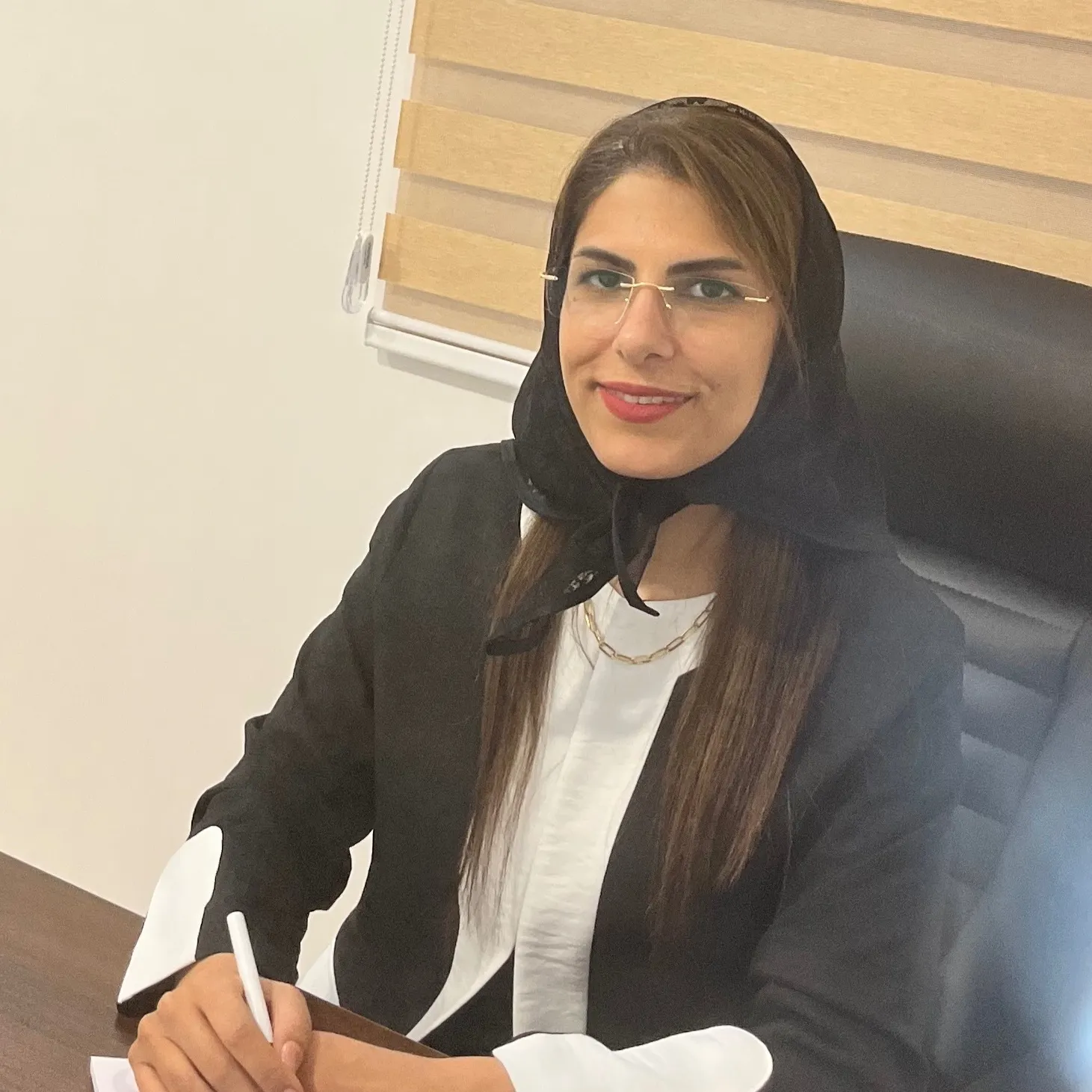 دکتر مهدیس بنائی