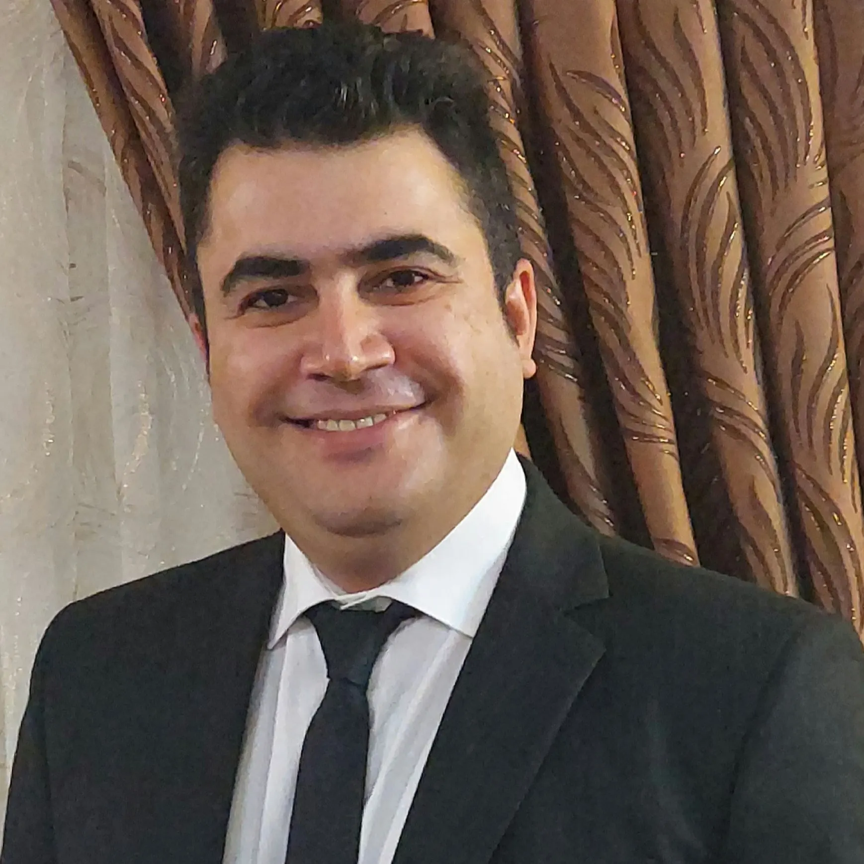 دکتر ابراهیم حقیقی زاده
