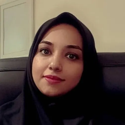زهرا کمالی نیا