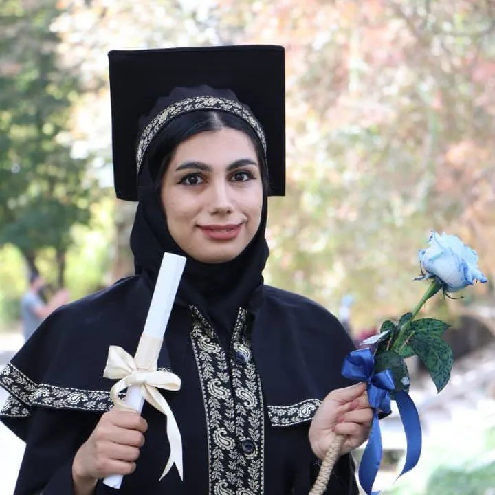 فاطمه انصاری فرد