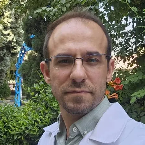 دکتر مقداد صداقت