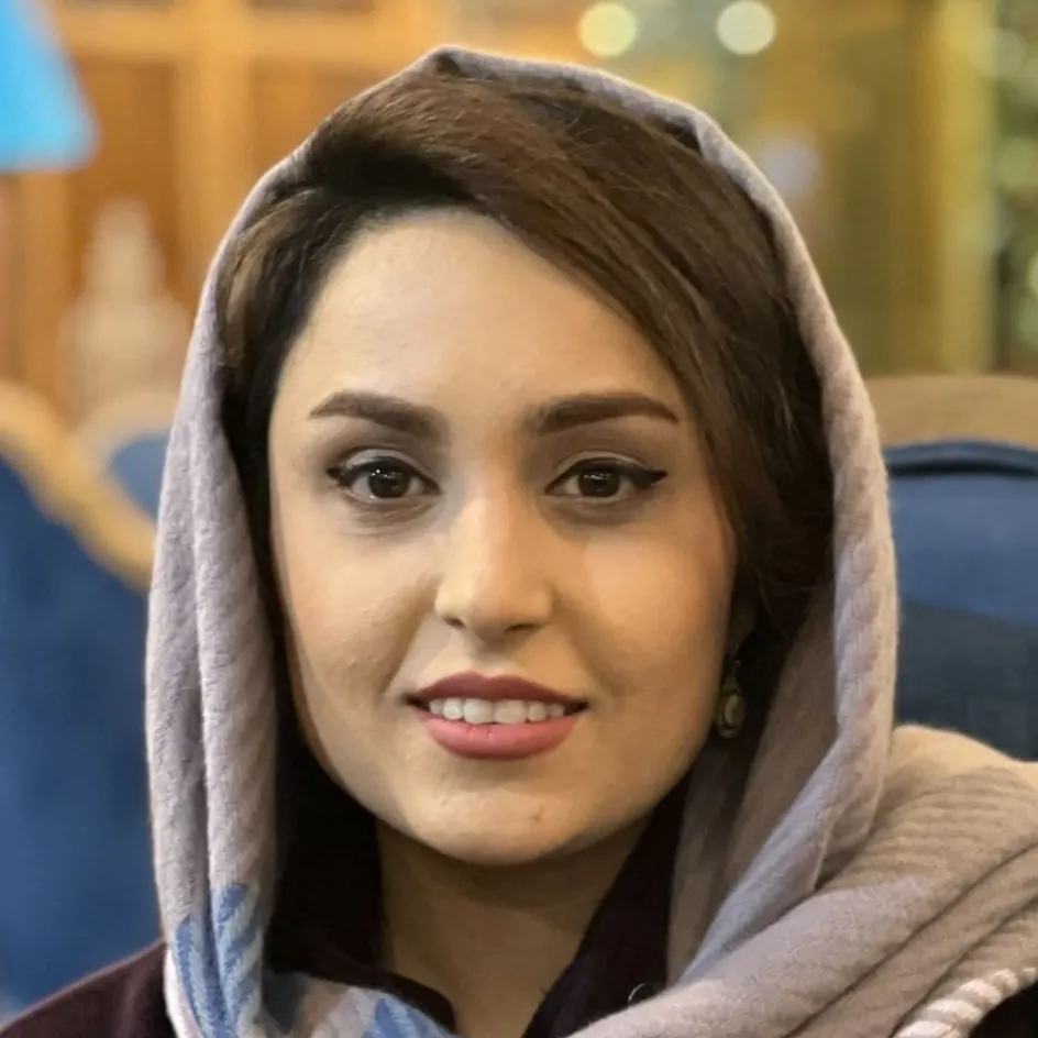 دکتر الناز سالاری فر