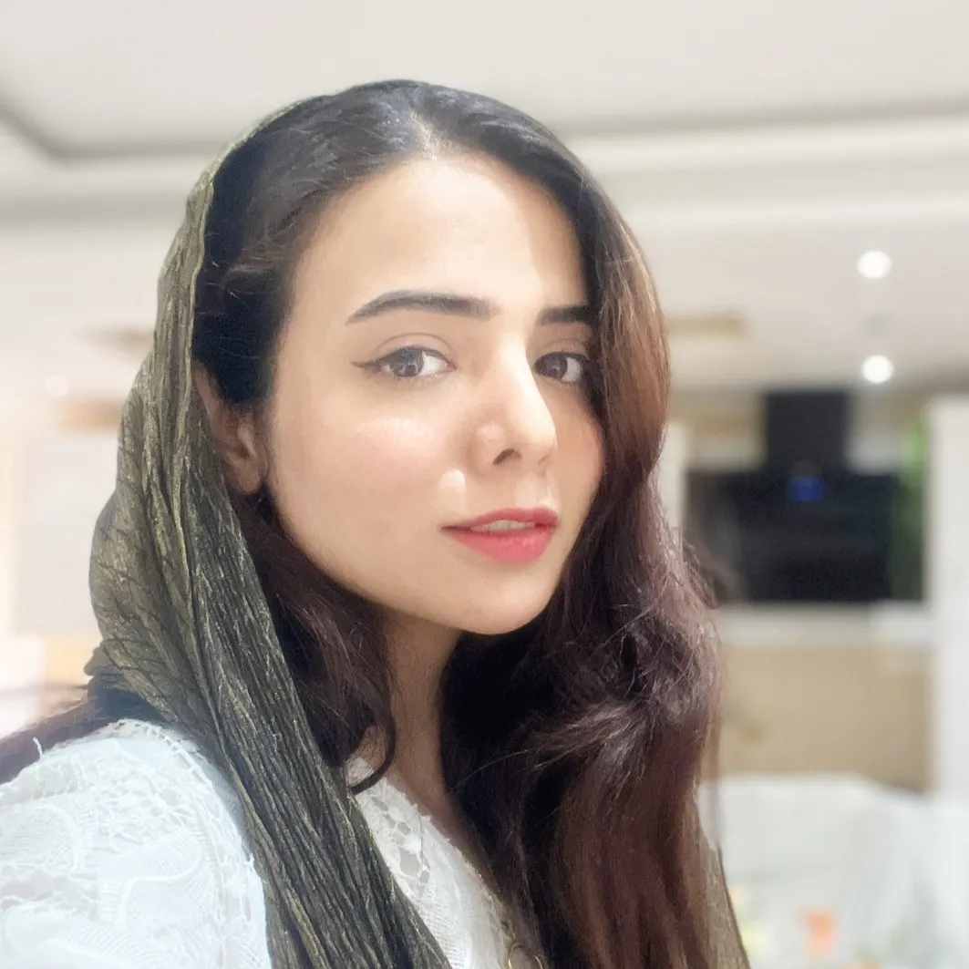 فاطمه منصوری