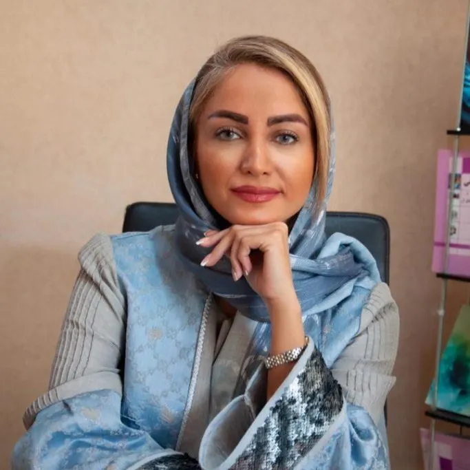 انوشه کاشی پزها