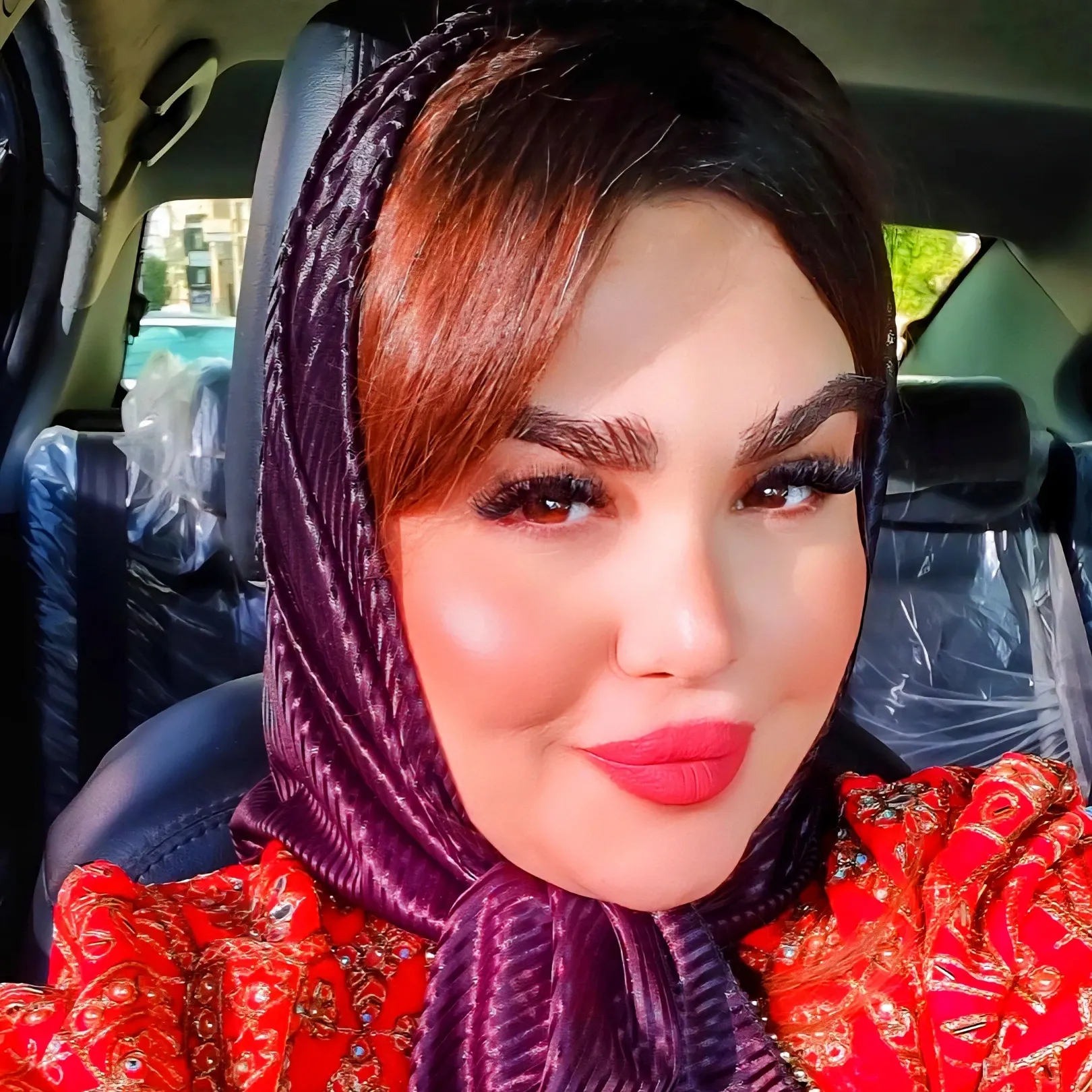 نگار درخشنده