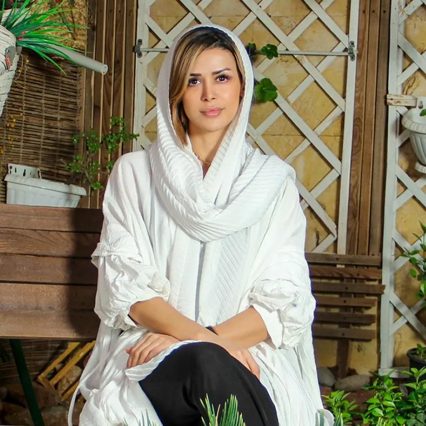 دکتر هاجر محبی نیا