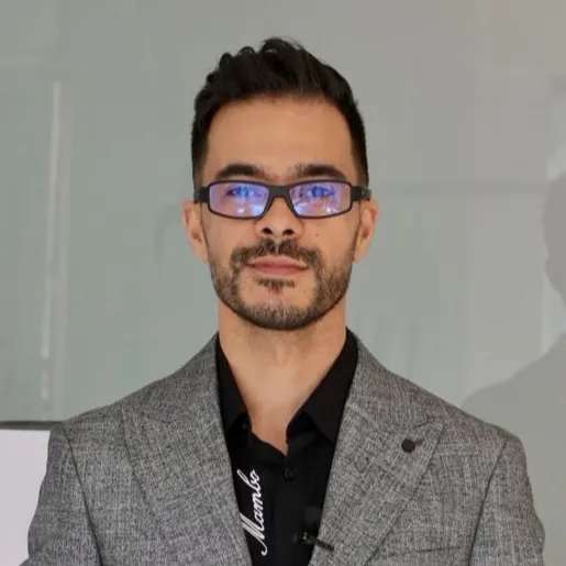 دکتر علیرضا دلربا