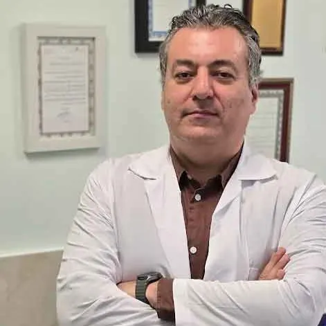 دکتر حسین اتحاد