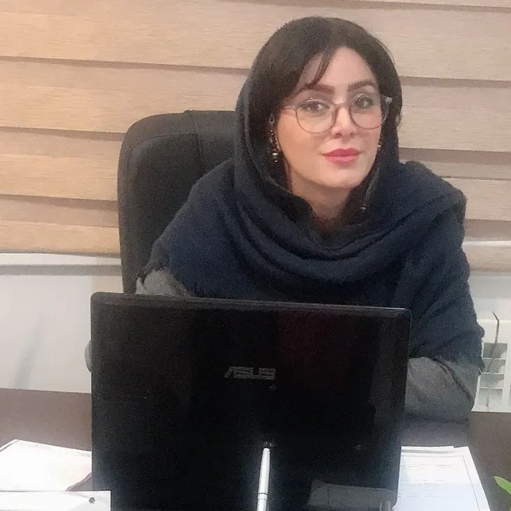 مریم فولاد