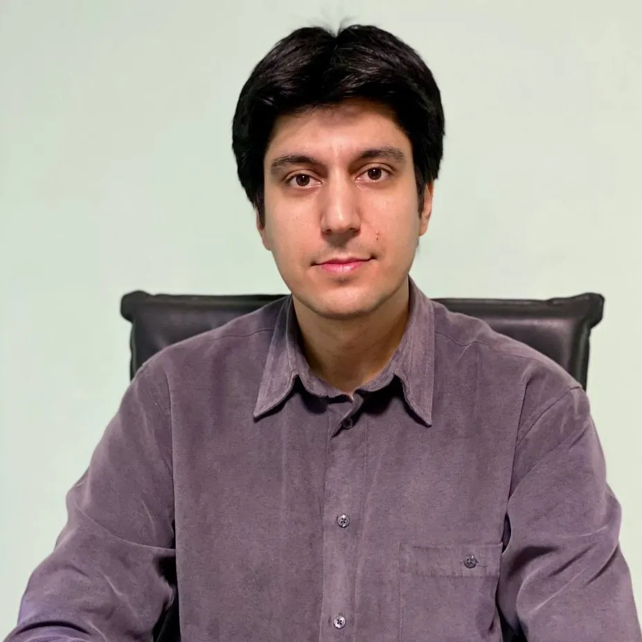 روزبه کمایی