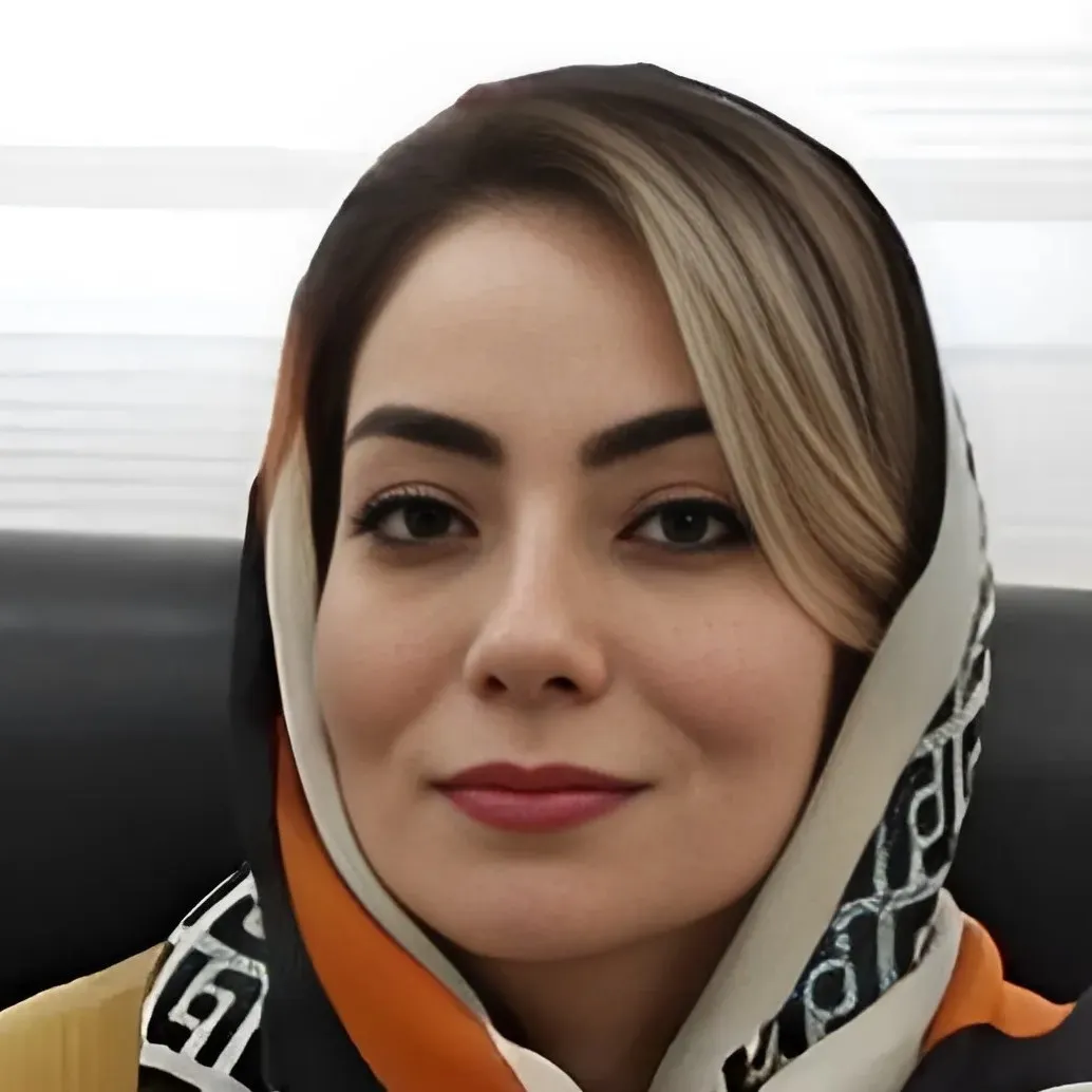 شقایق عزیزی