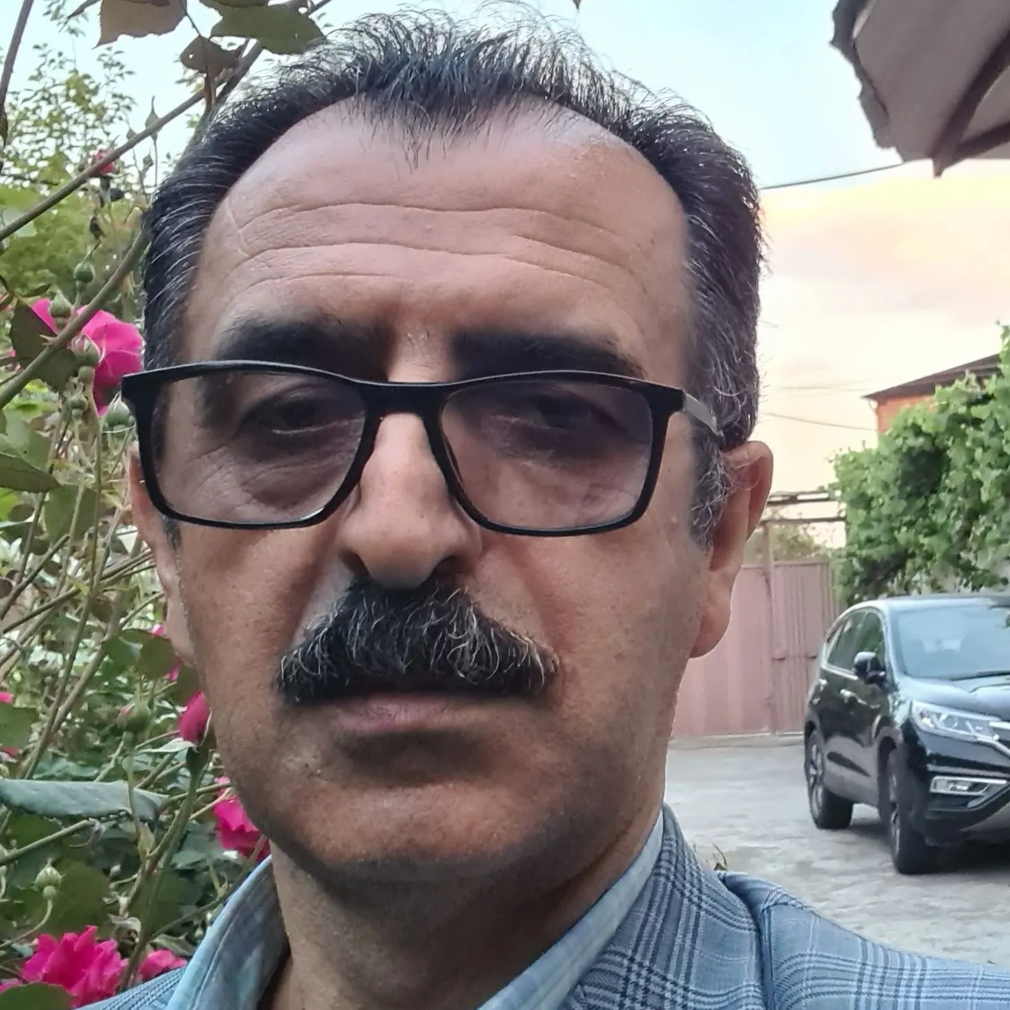 دکتر بهزاد راجی فر