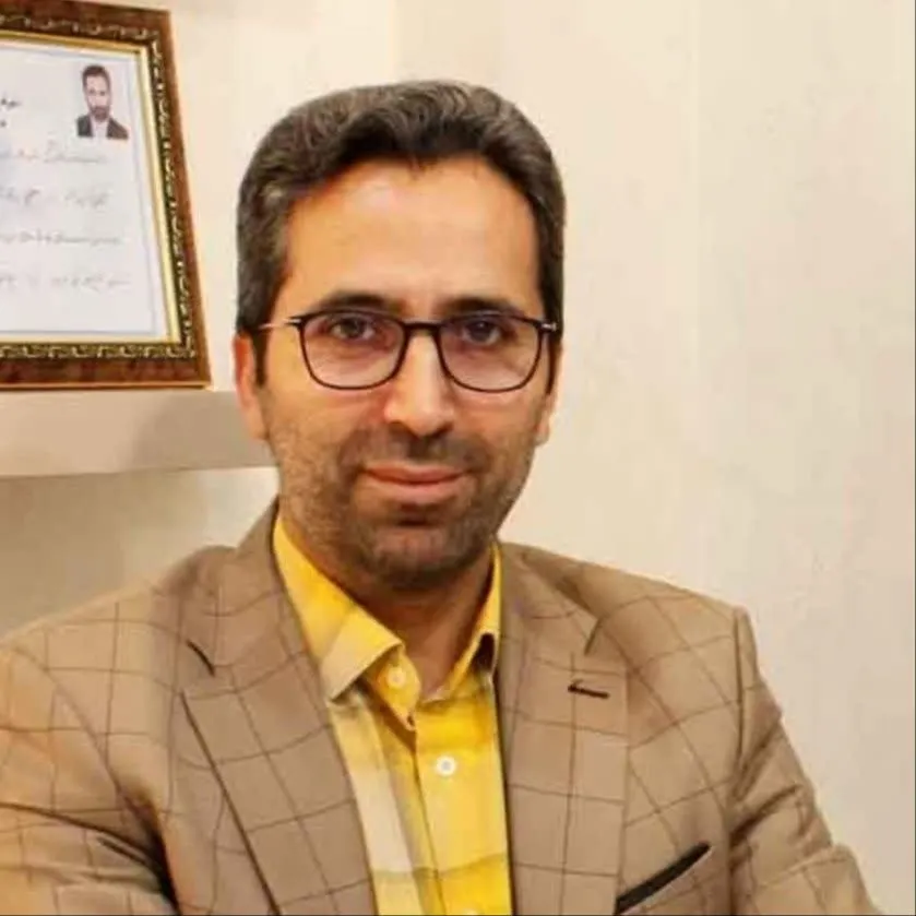 دکتر احد آهنگر