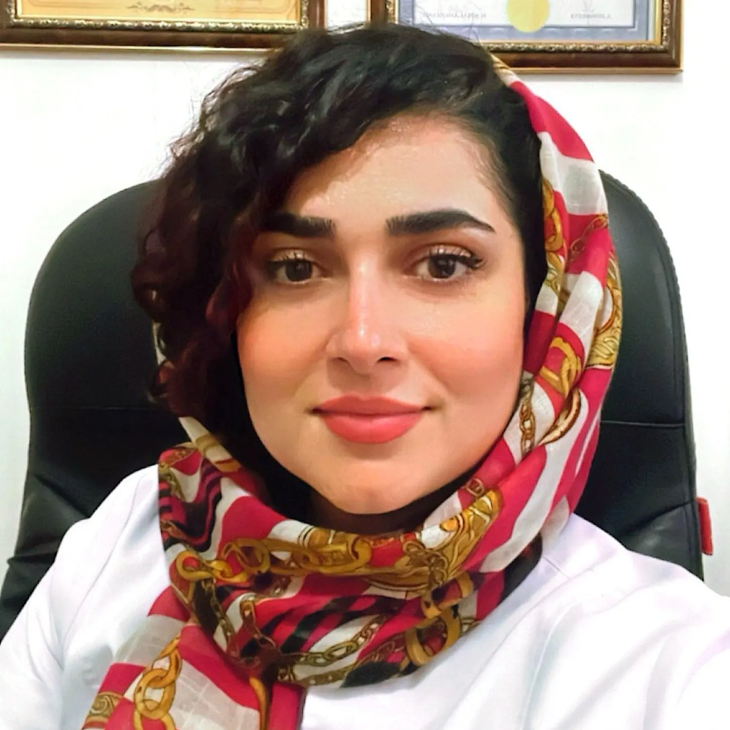 ساناز معینی