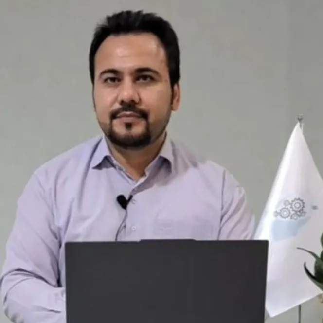 محسن نقی زاده