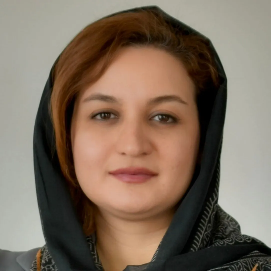 دکتر نیلوفر ستاری