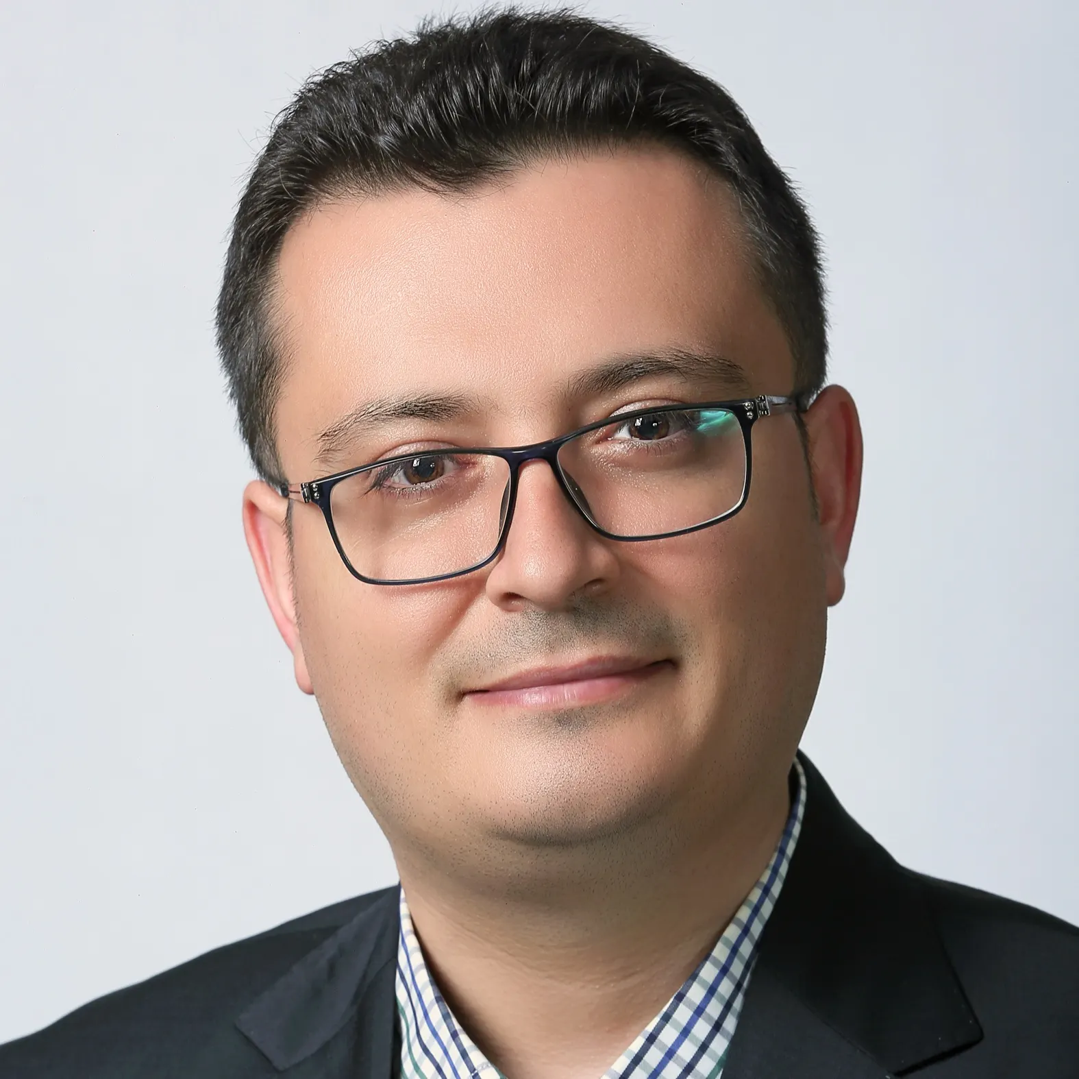 دکتر رضا کیخسروی