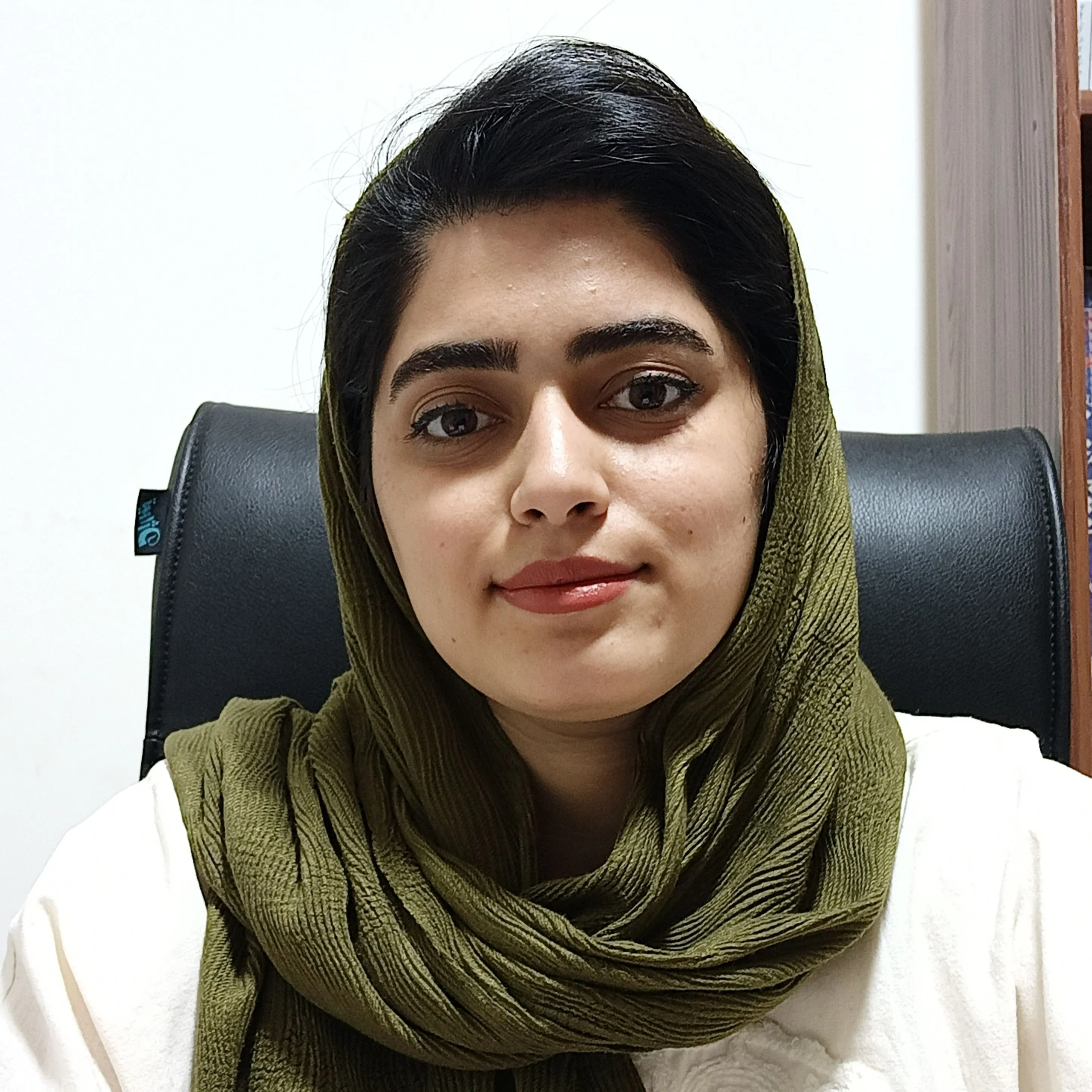 نرگس صبح خیز جویباری
