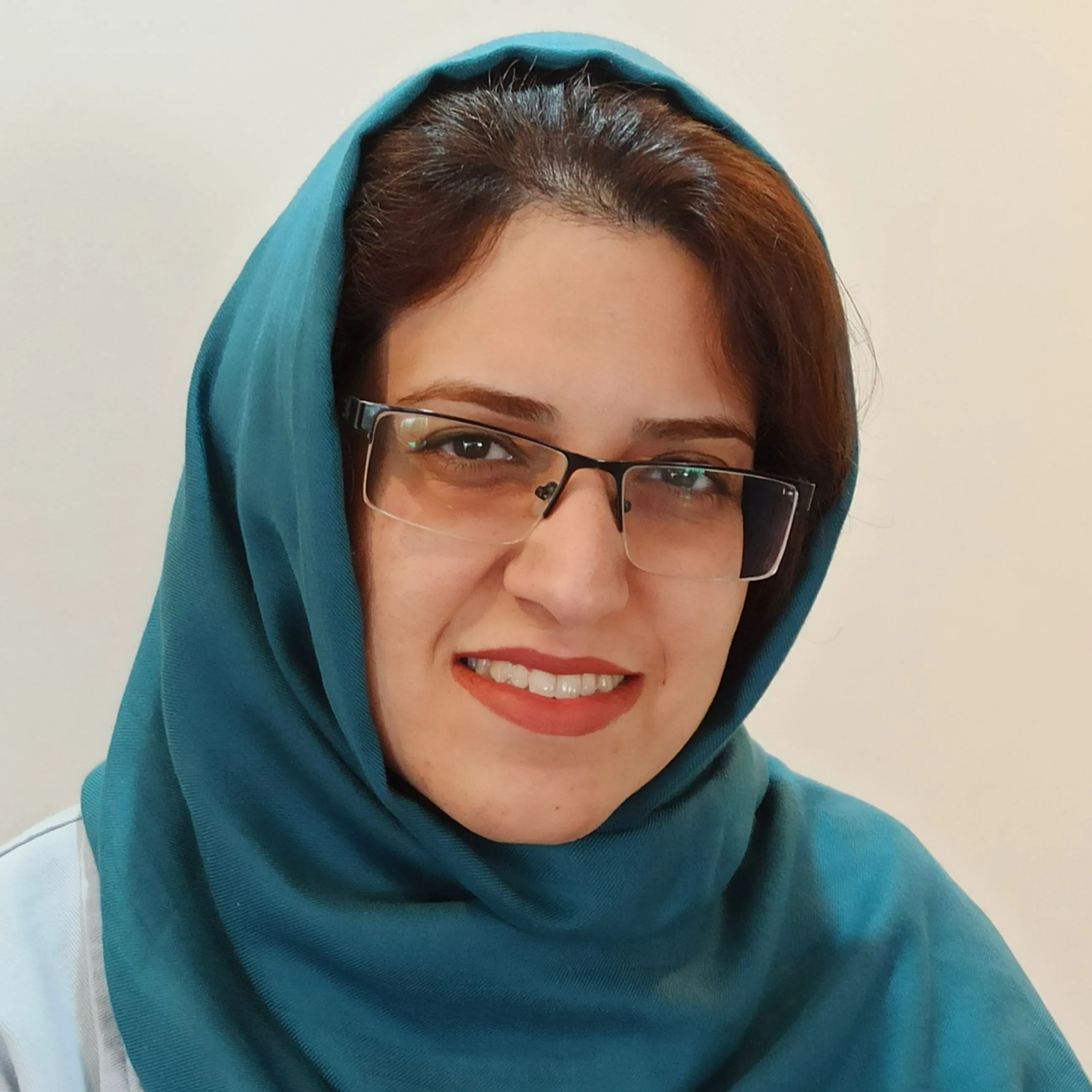 دکتر آزاده سمسار کازرونی