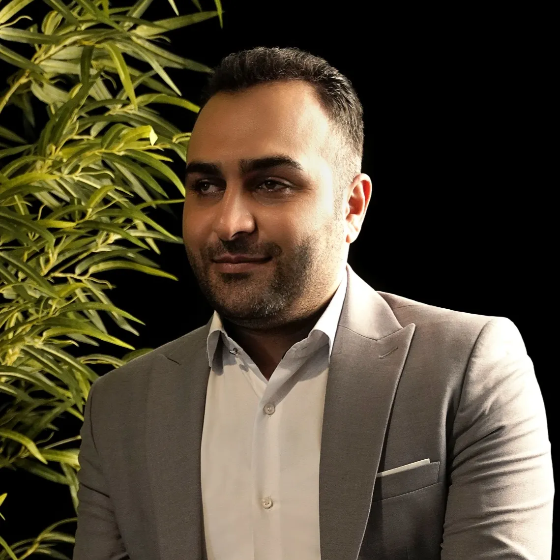 سروش پرهیزکار