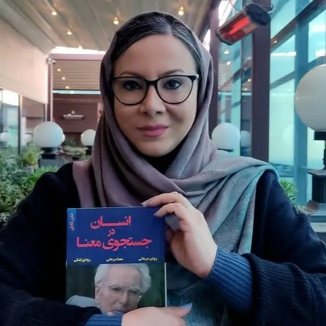 دکتر نازنین مهدی نیا