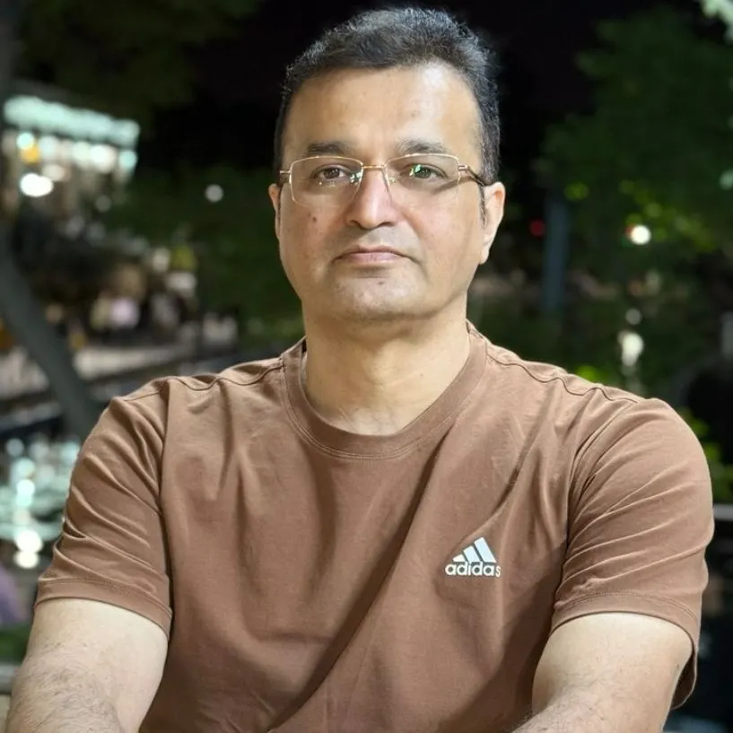 دکتر مجید عینک چی