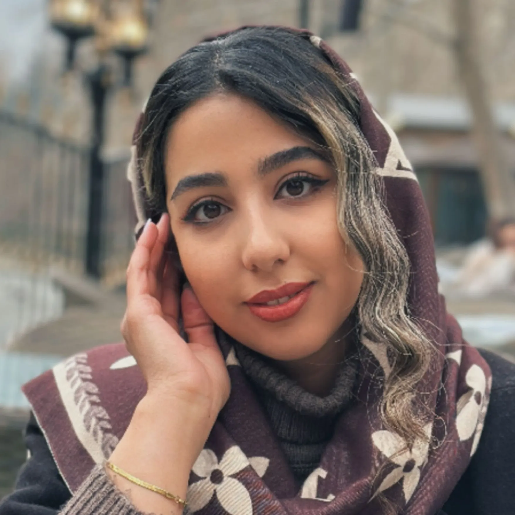 نرگس ایمانی