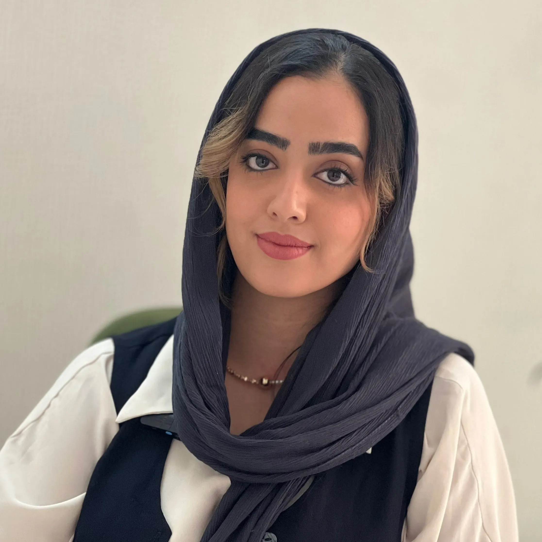 یاسمن اقاملایی