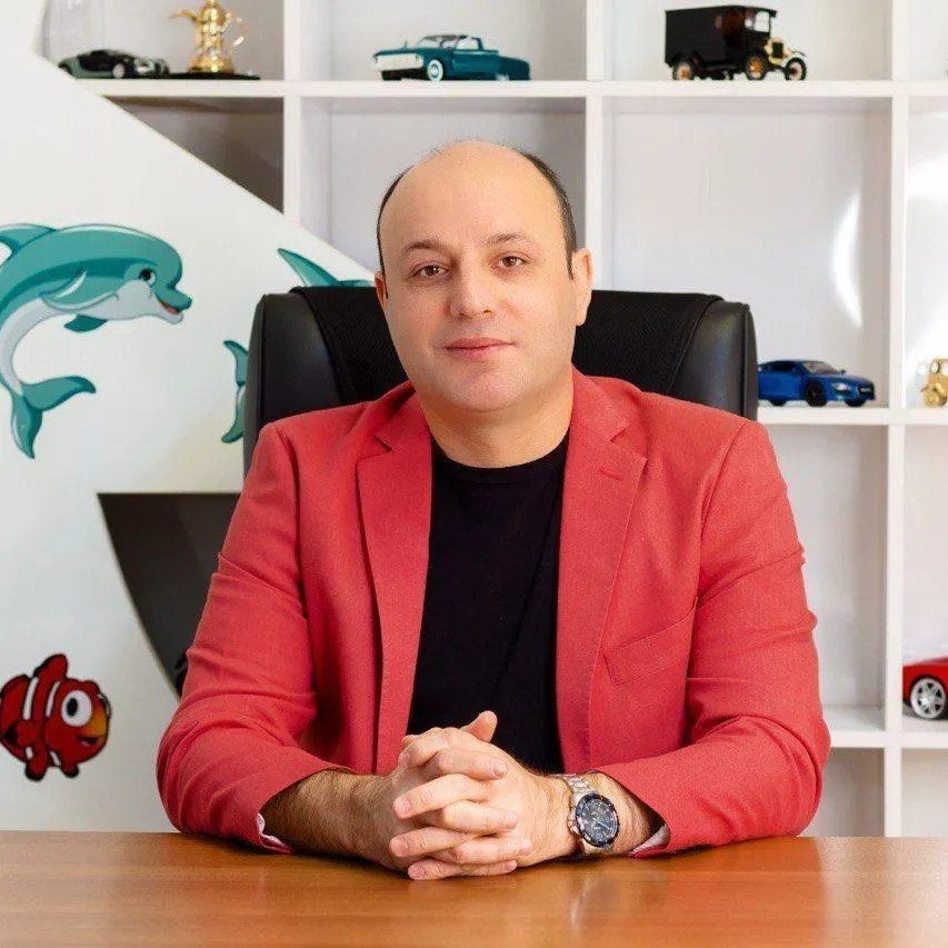 دکتر شهرام رهبری