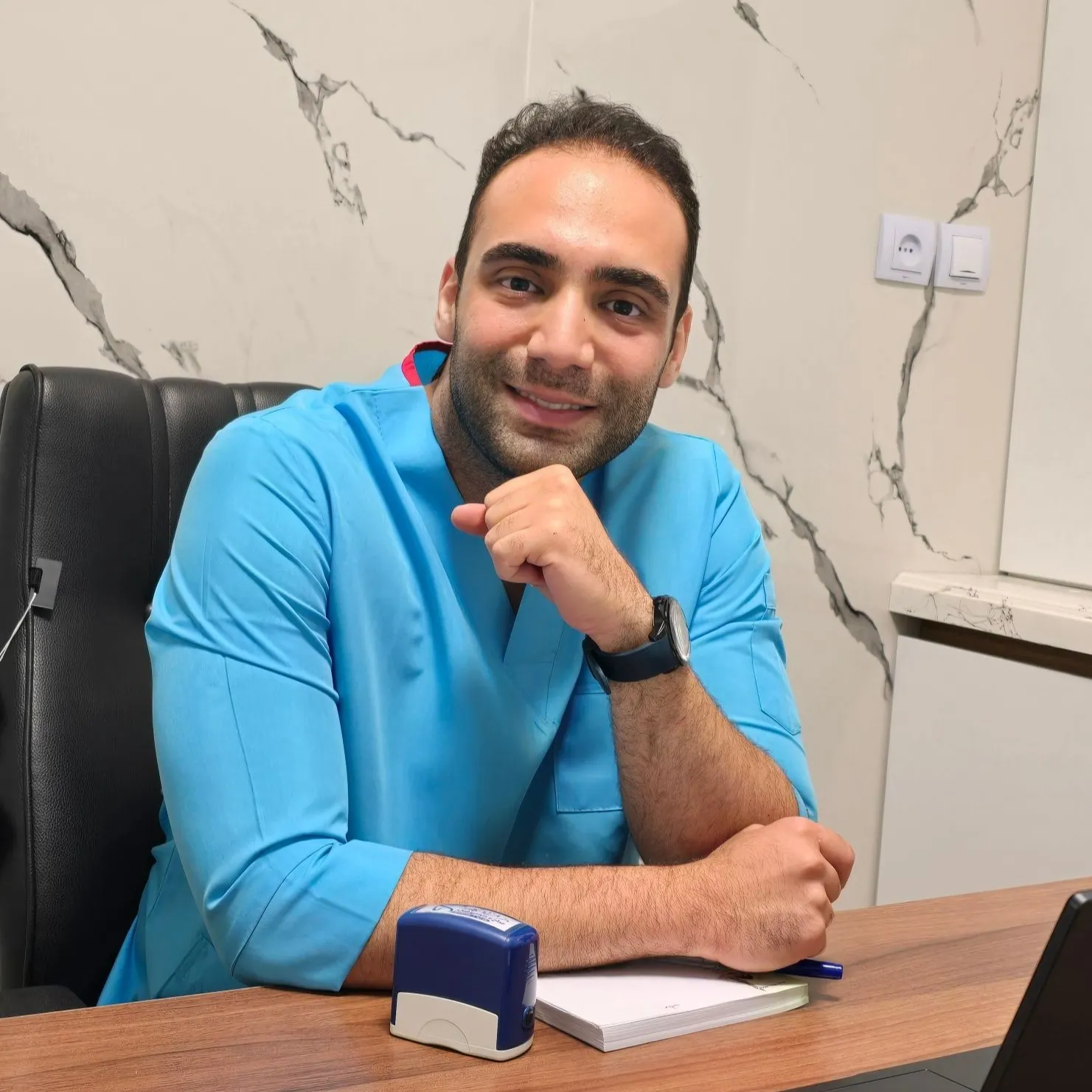 دکتر فرزاد تکاور