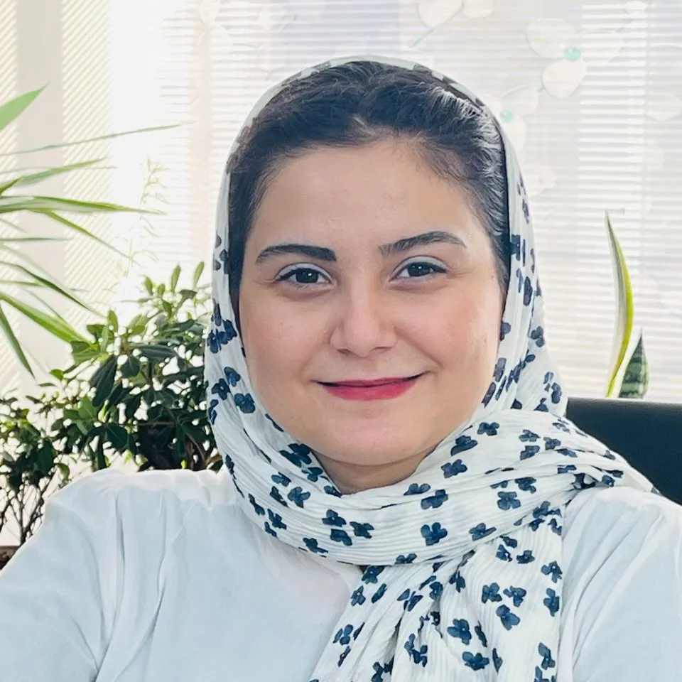 نازنین احدیان