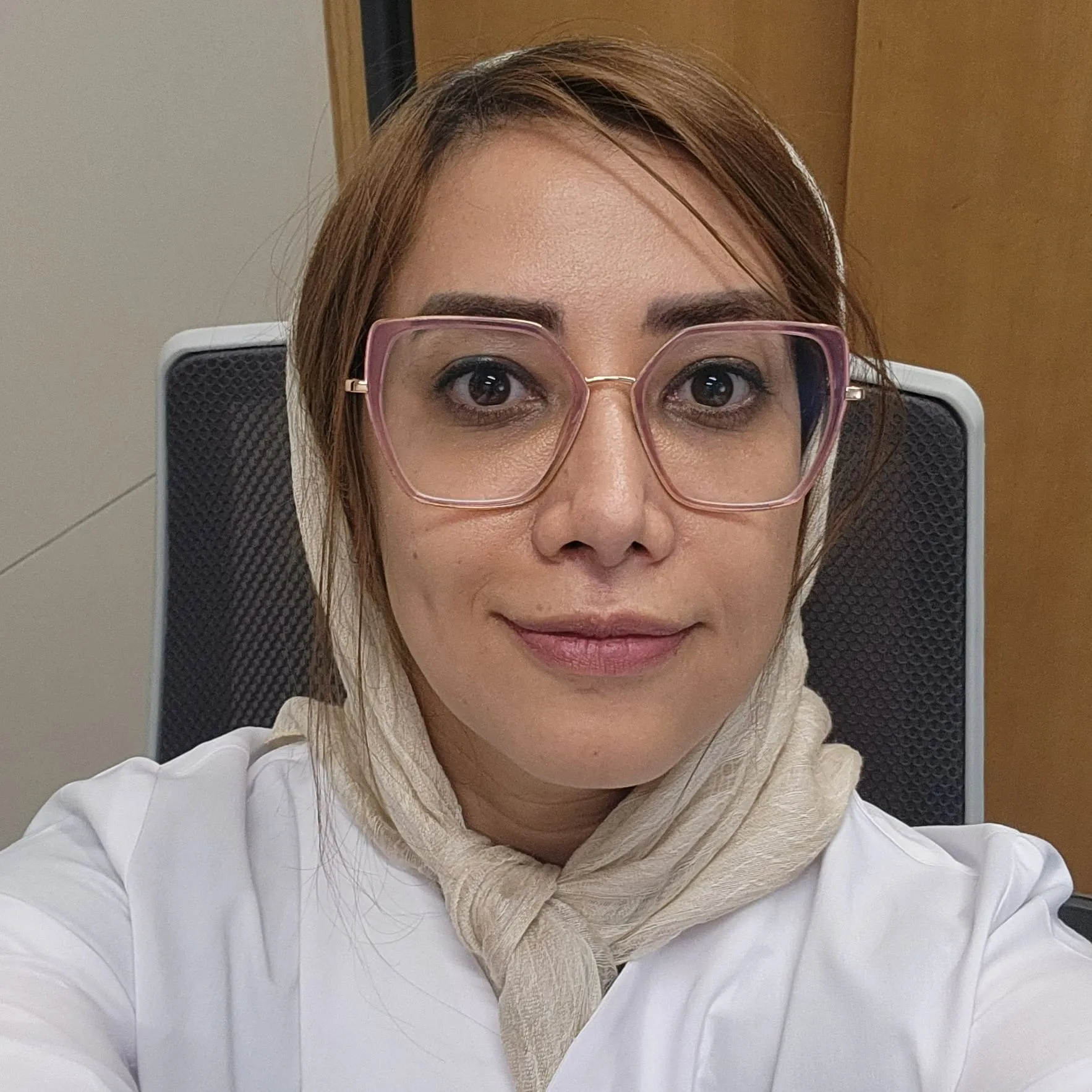 دکتر فرناز ستاری