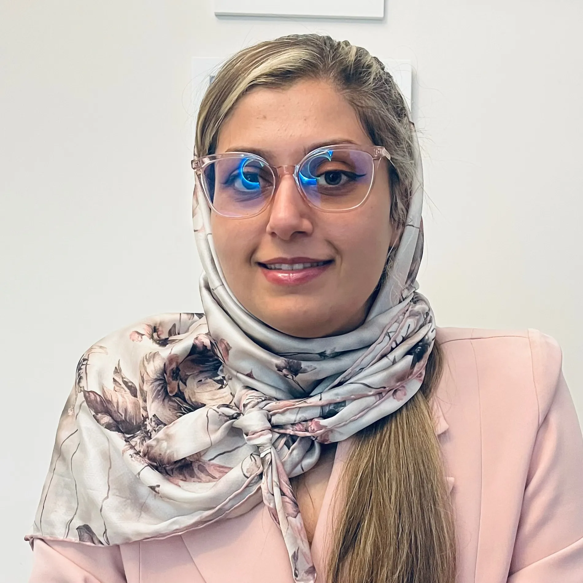 دکتر رویا باقری